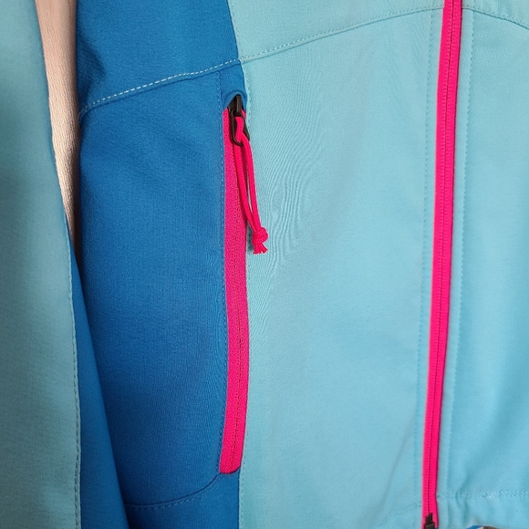 North Face windbreaker - Picture 4 of 6